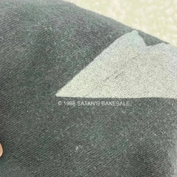 Vintage 1998 marilyn manson shirt size M Hanes Rare Satans Bake sale Vtg 90s - Picture 10 of 11